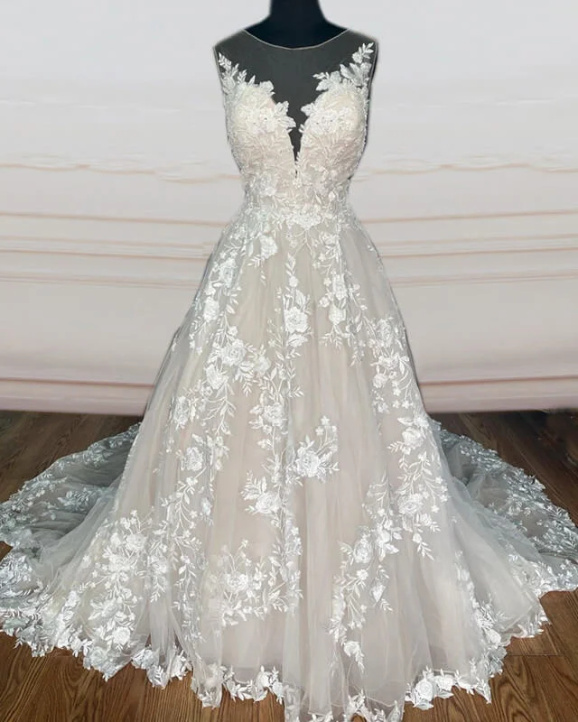 A-line Tulle Plus Size Wedding Dresses Lace Appliques