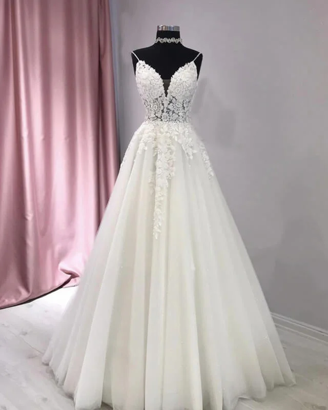 A-line Tulle Wedding Dress V-neck Appliques