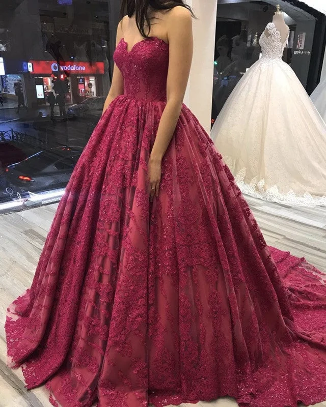 Elegant Lace Quinceanera Dresses Sweetheart Ball Gown