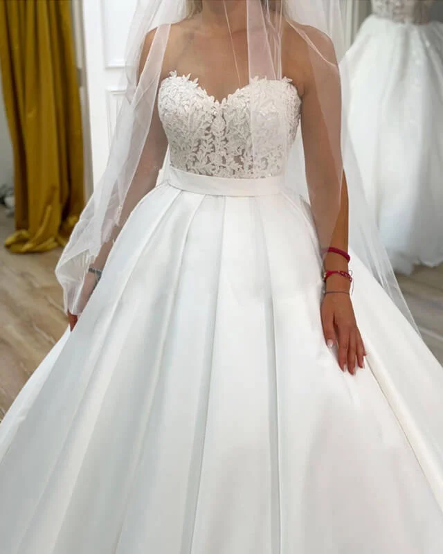 Ball Gown Satin Wedding Dress Lace Sweetheart