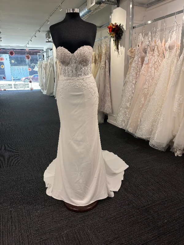 Find the Best Deals Here!Essense of Australia D2509