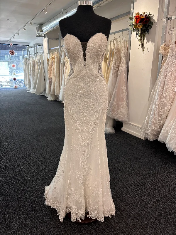 Find Your Perfect Deal Today!Essense of Australia D3088