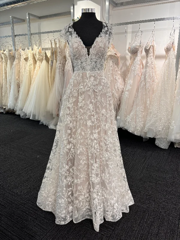 More Discounts, More Joy!Essense of Australia D3487