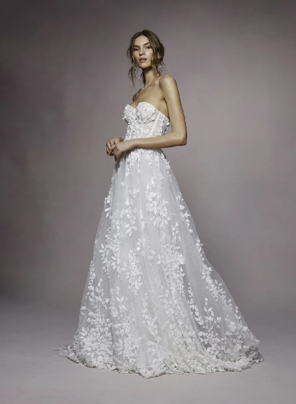 Shop More, Spend Less!Marchesa Notte Bailey - Size 8
