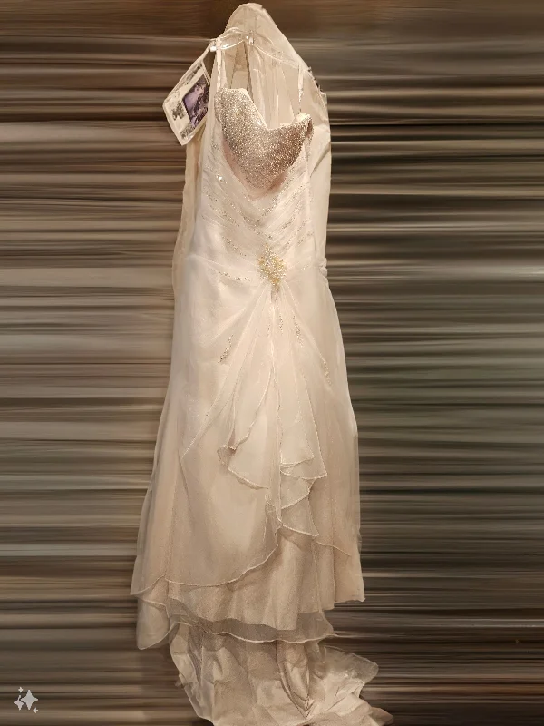 Limited Time Offer!Mary's Bridal 5294