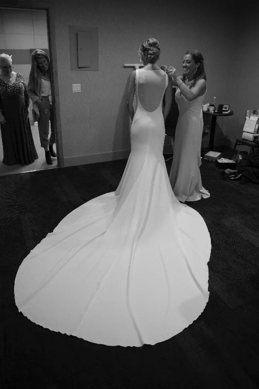 The Sale You’ve Been Waiting For!Pronovias Eimi