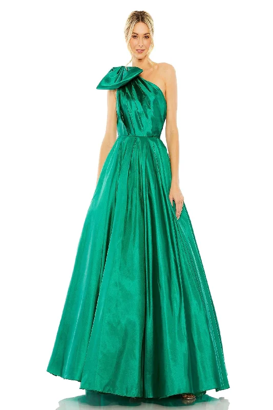 The Best Sale of the Year!Mac Duggal 11599