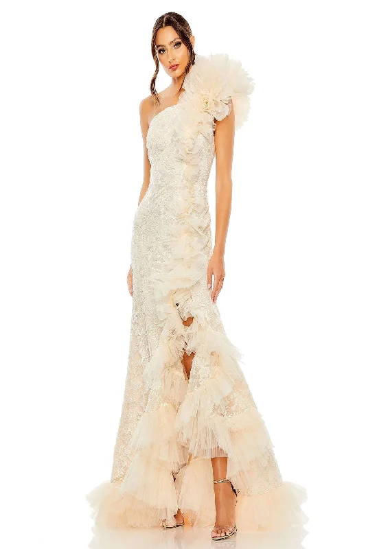 Limited Stock Available!Mac Duggal 20548