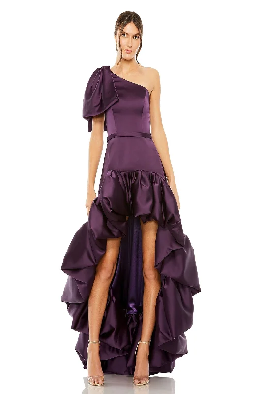 Hurry! While Supplies Last!Mac Duggal 20702
