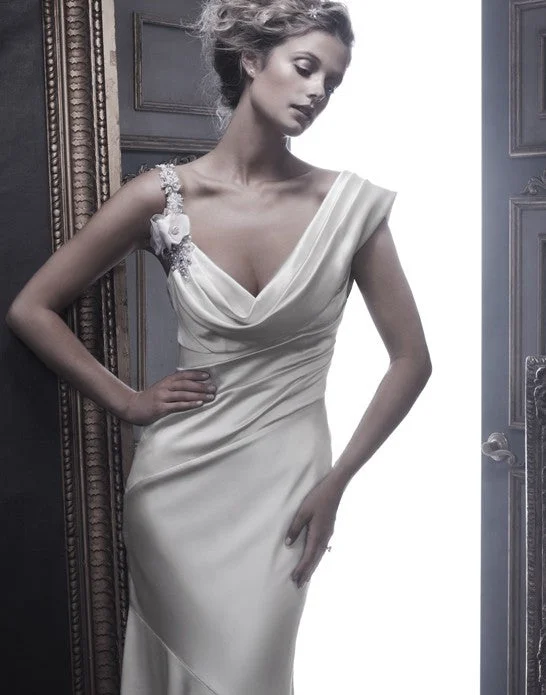 Sale Alert – Get Ready to Shop!Casablanca B055