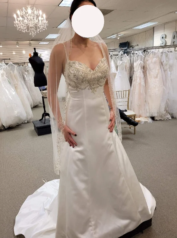Amazing Prices You Can’t Resist!Casablanca Bluebell 2275