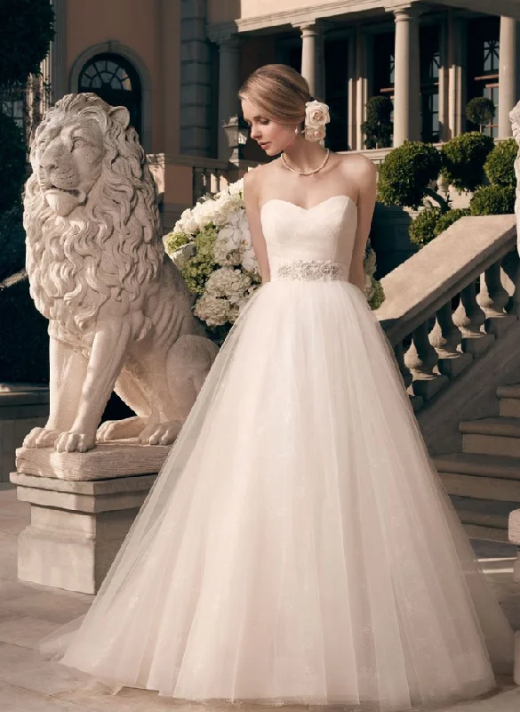 Shop Before It’s Gone!Casablanca Verdant Visions 2177