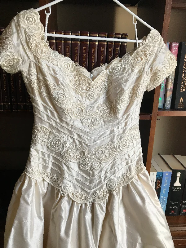 Save More When You Shop More!Christos Silk