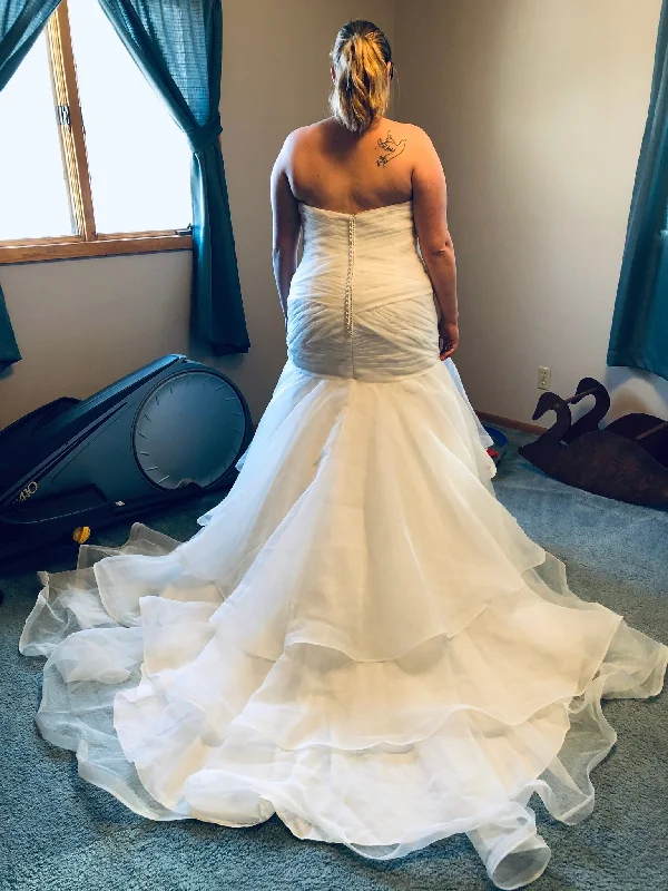 Must-Have Deals Inside!Cosmobella 7917