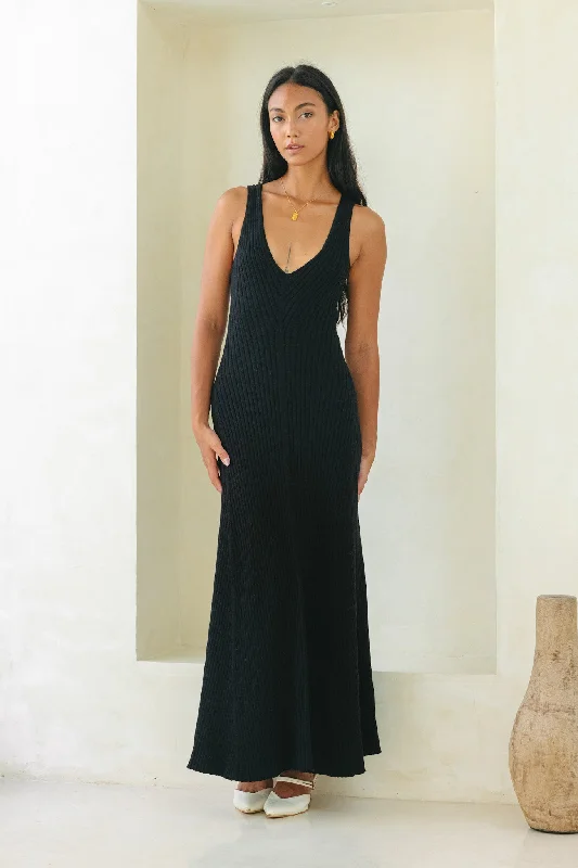Find the Best Deals Here!Amelia Black V-Neck Knit Maxi Dress