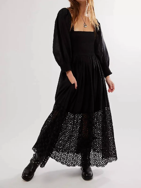 Upgrade for Less!Perfect Storm Midi Dress In Black