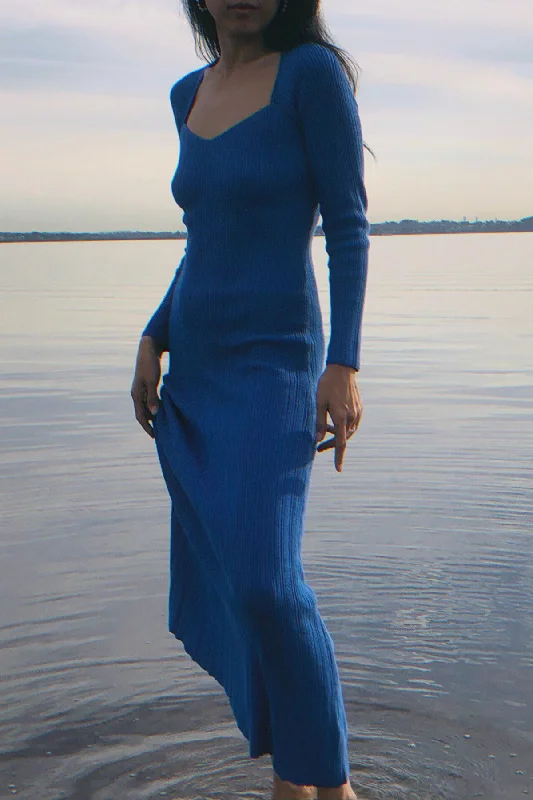 Sale Alert – Get Ready to Shop!Victoria Blue Long Sleeve Knit Maxi Dress