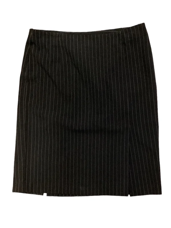 Bigger Savings, Better Shopping!Skirt Midi By A Byer  Size: 11