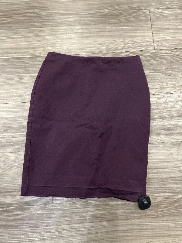 Save More with Every Purchase!Skirt Midi By Banana Republic  Size: 2