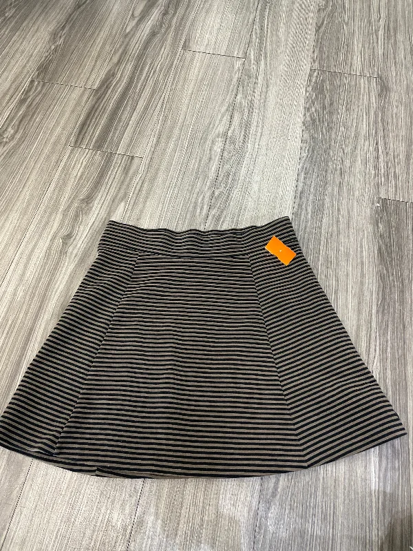 Your Shopping Wish, Our Discount Command!Skirt Midi By Banana Republic  Size: M