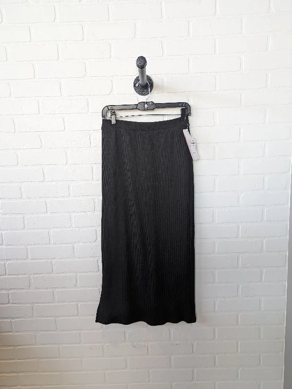 Steals and Deals Await!Skirt Midi By Old Navy  Size: 4